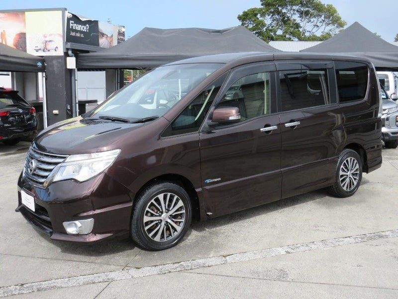 2015 Nissan Serena Highway Star Cruise, photo 3