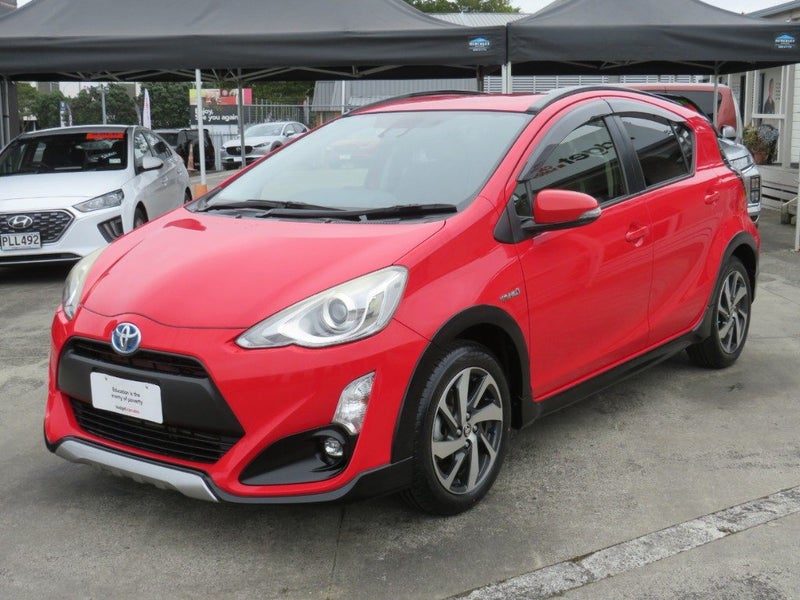 2016 Toyota Aqua Urban PUSH BUTTON Safety, photo 3