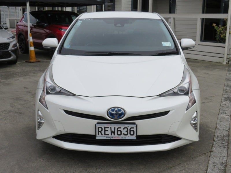 2016 Toyota Prius Leather TSS Safety Radar, photo 2