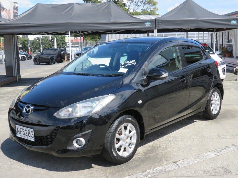 2011 Mazda Demio RevCam Alloys, photo 3