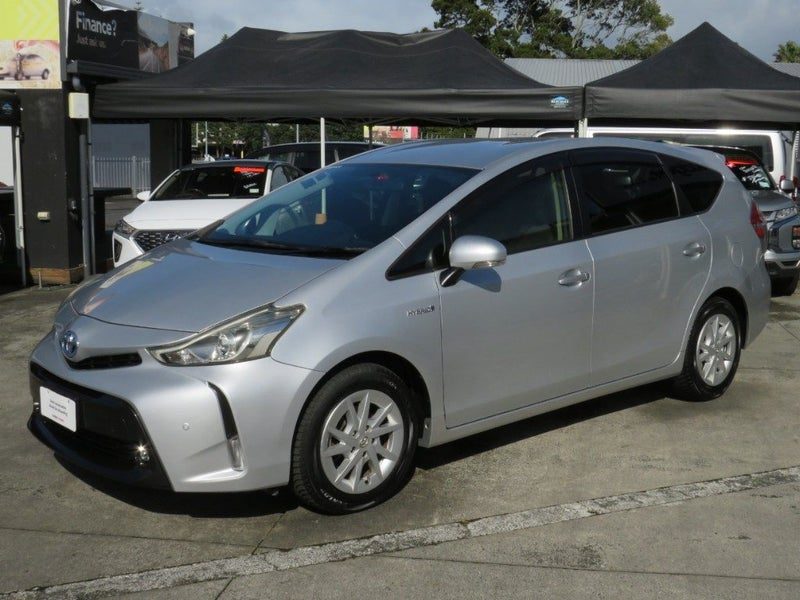 2015 Toyota Prius Alpha 7 Seater Cruise, photo 3