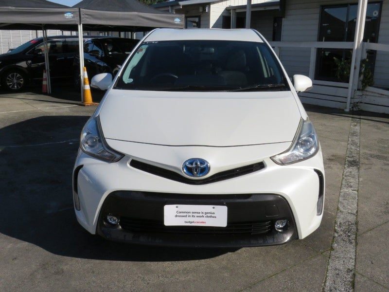 2015 Toyota Prius Alpha Push Button Cruise, photo 2