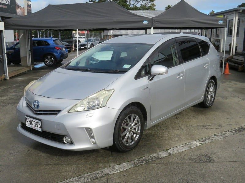 2011 Toyota Prius Alpha G 7 SEATS, photo 3