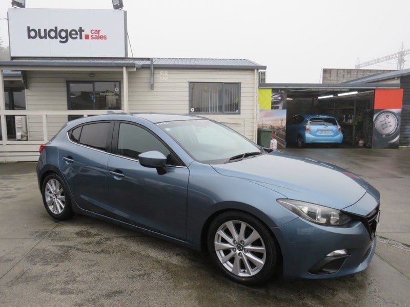 2014 Mazda Axela ALLOYS LOWERED