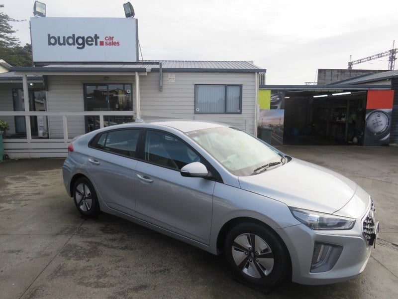 2023 Hyundai IONIQ Hybrid 3.8l/100km NZ NEW
