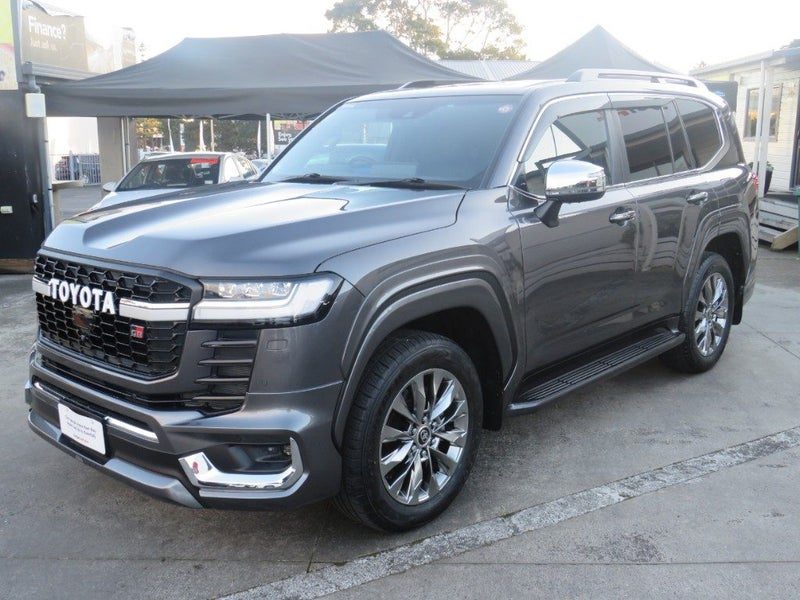 2023 Toyota Land Cruiser 300 SERIES 4WD ZX, photo 3