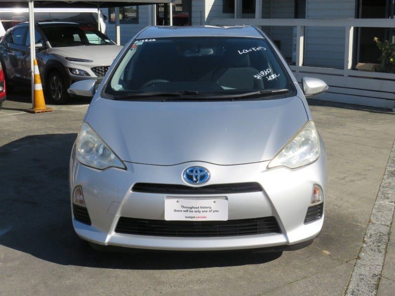 2013 Toyota Aqua S Push Button Low KM's, photo 2