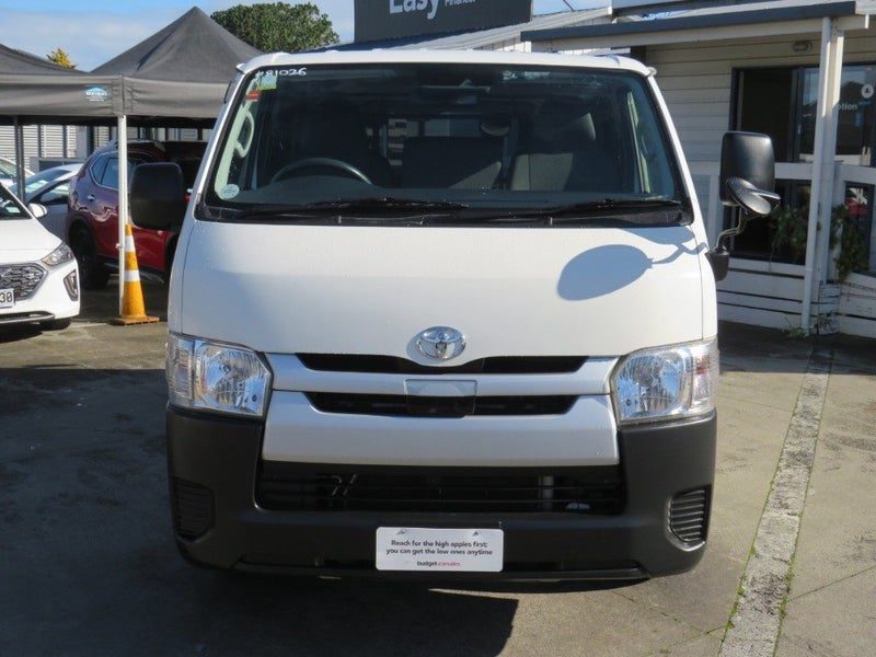 2019 Toyota Hiace 4WD TSS Safety 9 Seater, photo 2