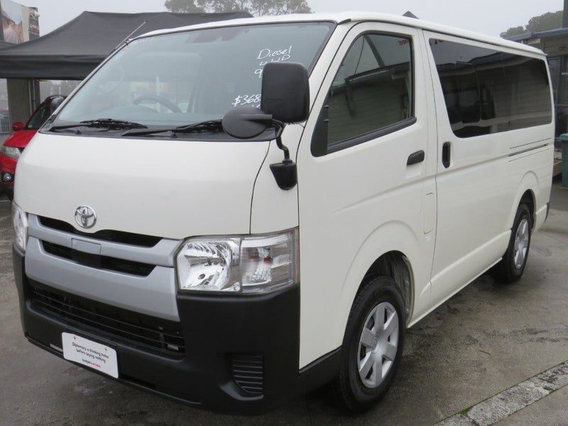 2019 Toyota Hiace DIESEL 4WD, photo 3