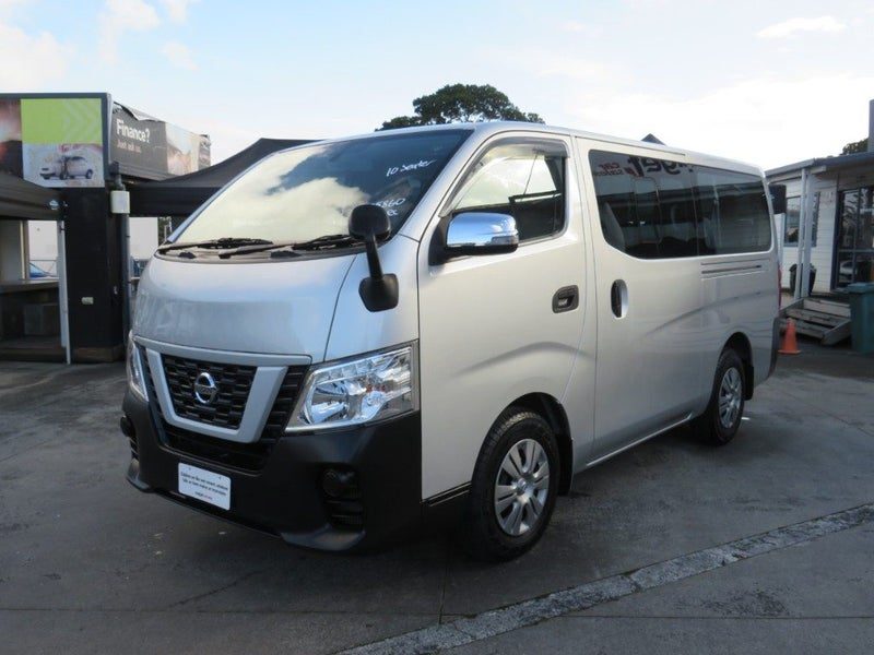 2021 Nissan NV350 10 SEATER, photo 3