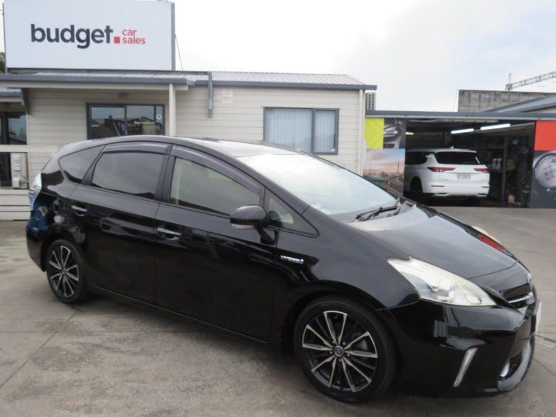 2014 Toyota Prius Alpha Black Tune ALLOYS