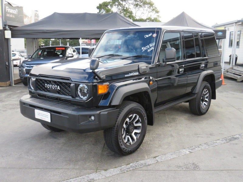 2024 Toyota Land Cruiser 70 5d 4WD Ax, photo 3