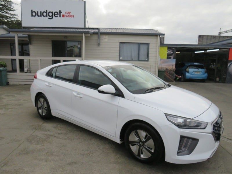 2022 Hyundai IONIQ HYBRID 3.8l/100km* NZ NEW, main photo