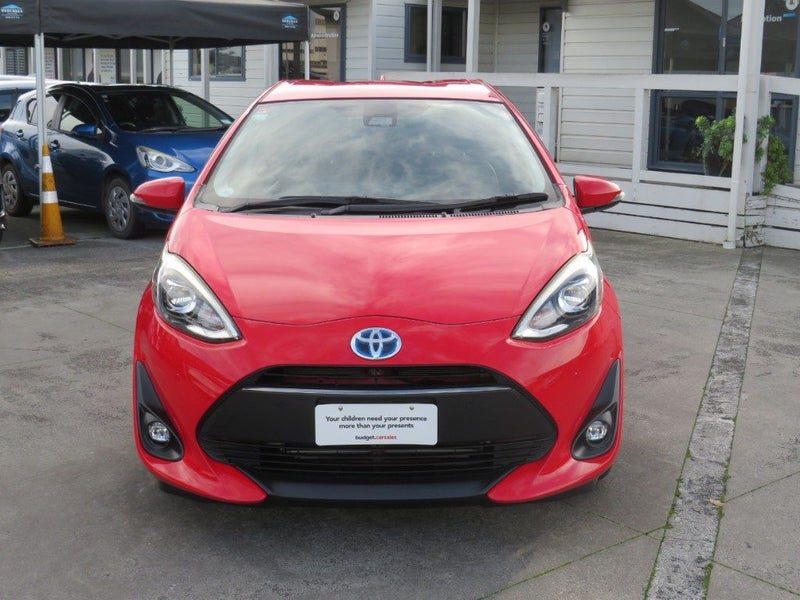 2019 Toyota Aqua G Leather, photo 2