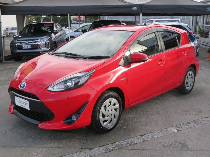 2019 Toyota Aqua G Leather, photo 3