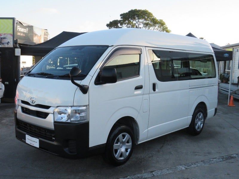 2023 Toyota Hiace Diesel High Roof Safety, photo 3