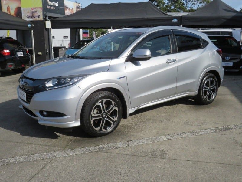 2015 Honda Vezel Hybrid Z LOW KM's, photo 3