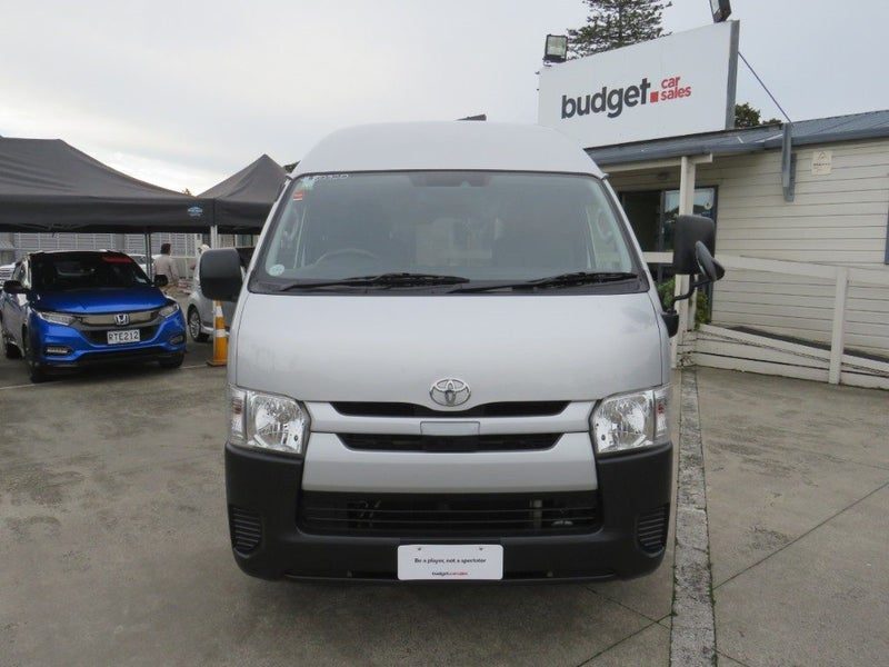 2018 Toyota Hiace DIESEL HIGHROOF, photo 2
