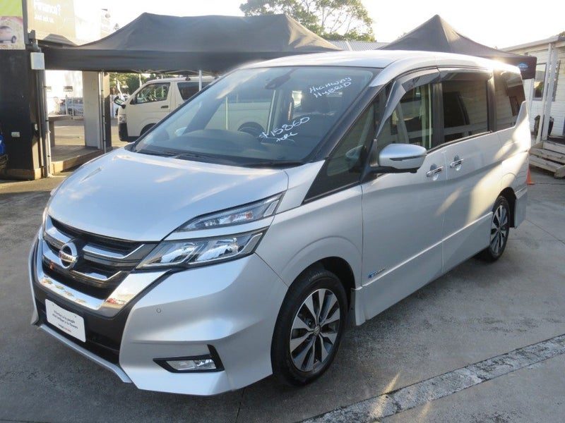 2017 Nissan Serena Highway Star 8 Seater, photo 3