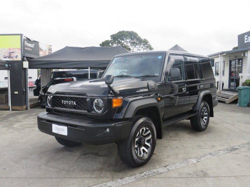 2025 Toyota Land Cruiser 70 4WD, photo 3