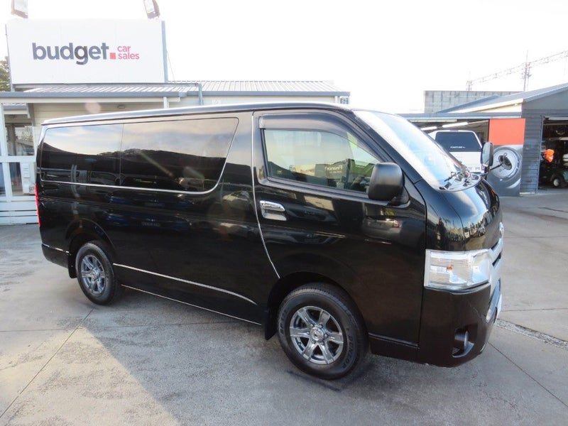 2020 Toyota Hiace 4WD Diesel, main photo