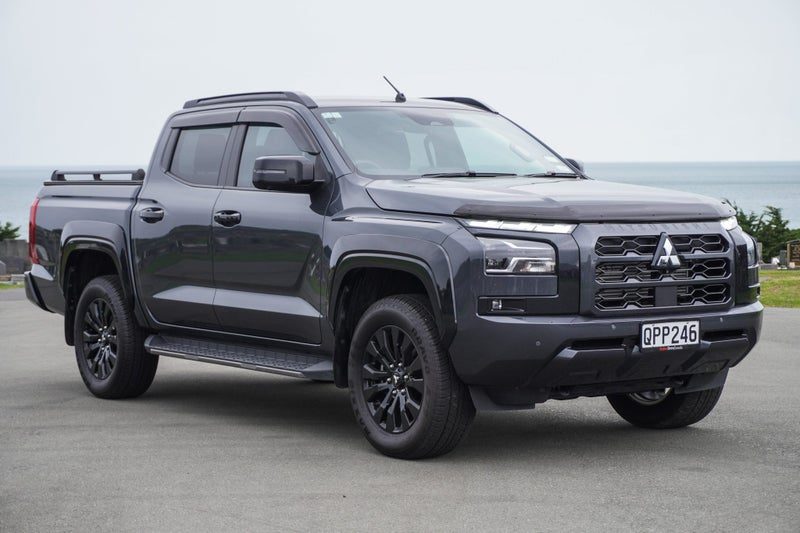 2024 Mitsubishi Triton VRX 4x4 auto
