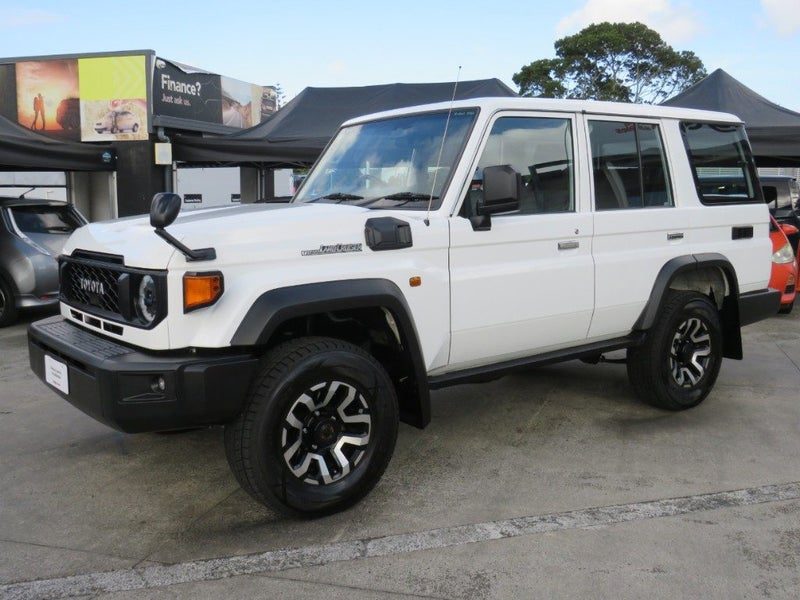 2024 Toyota Land Cruiser 70 4WD AX, photo 3