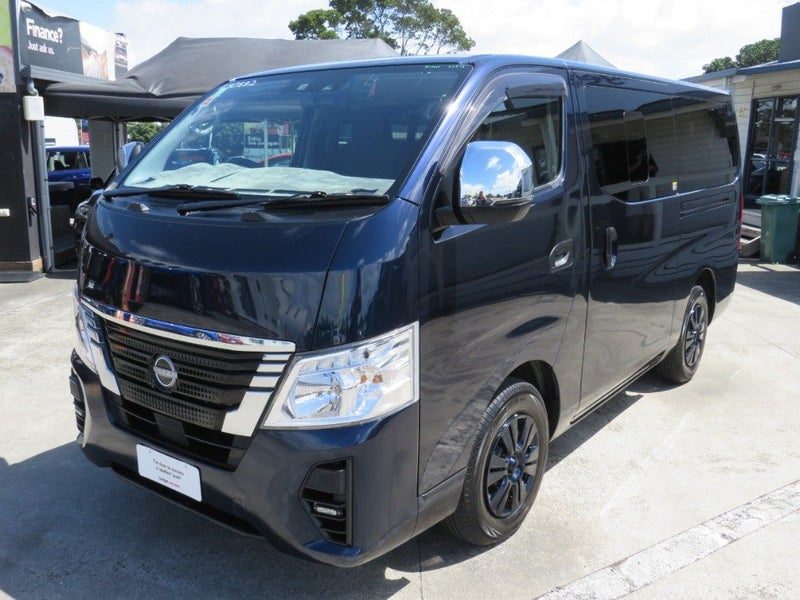 2022 Nissan NV350 10 Seater, photo 3