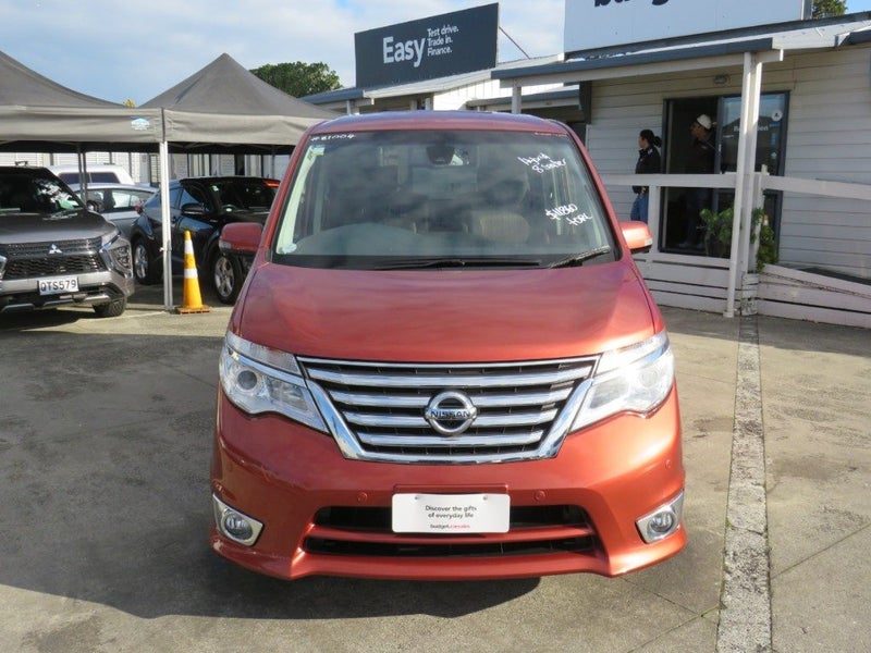 2015 Nissan Serena Highway Star, photo 2