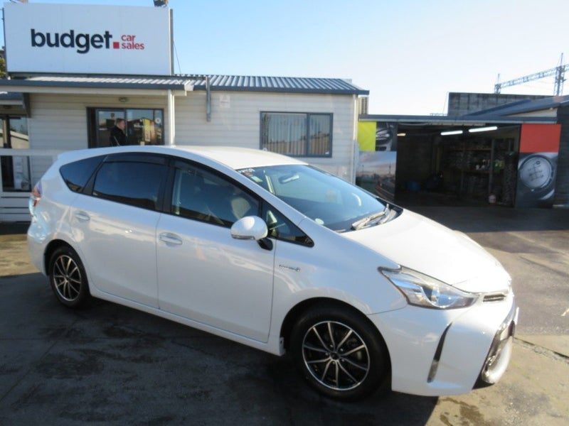 2015 Toyota Prius Alpha Hybrid 5 Seater