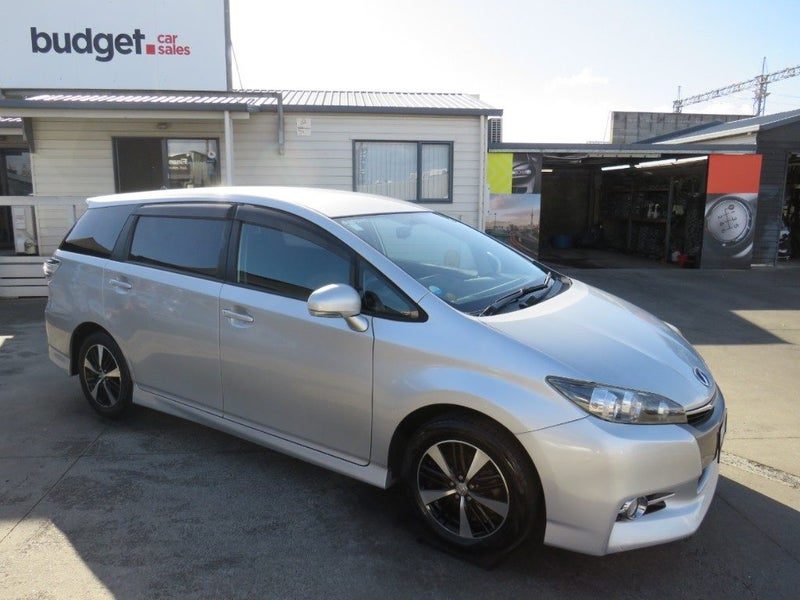 2014 Toyota Wish 7 Seater RevCam Alloys