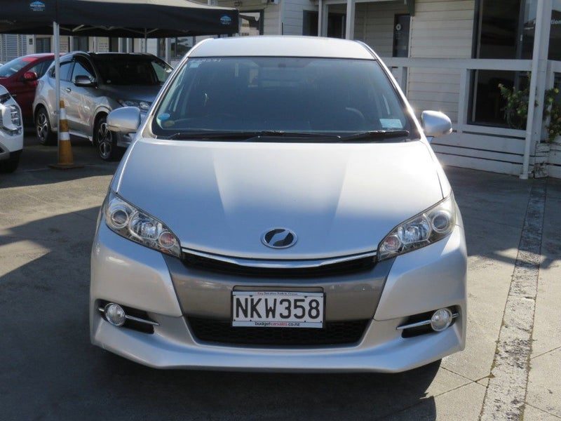 2014 Toyota Wish 7 Seater RevCam Alloys, photo 2