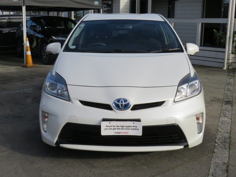 2014 Toyota Prius Push Button Alloys, photo 2
