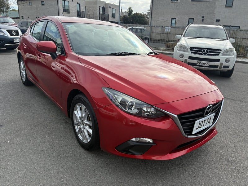 2016 Mazda 3 Glx, photo 2