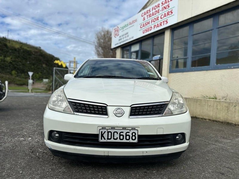 2005 Nissan Tiida, photo 2