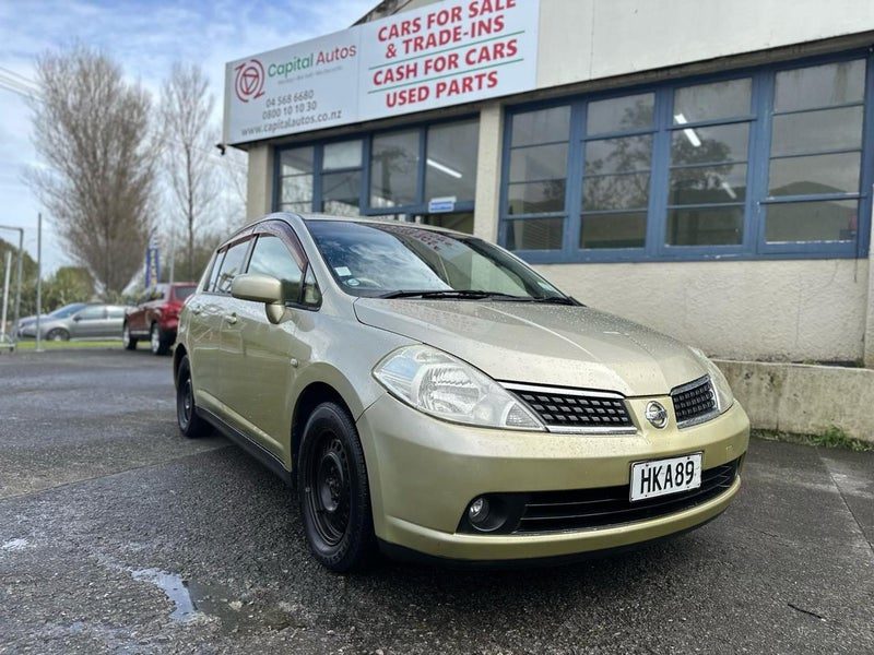 2004 Nissan Tiida