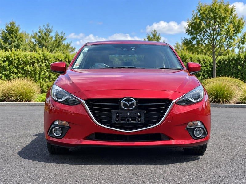 2015 Mazda Axela 20S Touring, photo 2