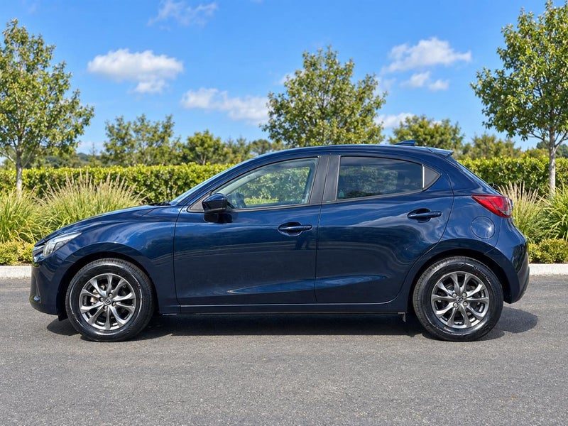 2017 Mazda Demio 13S Touring, photo 3