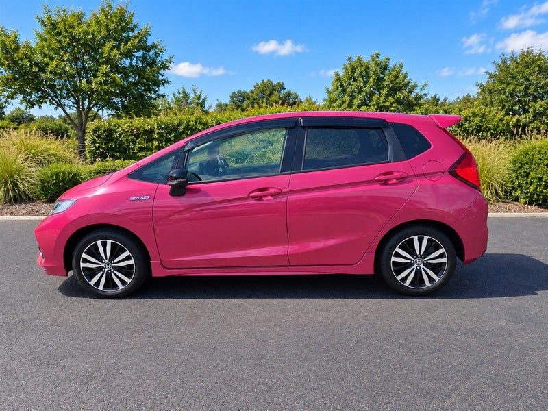 2017 Honda Fit Hybrid S Honda Sensing, photo 3