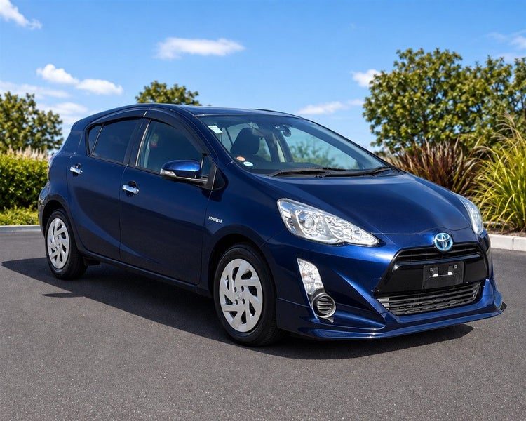 2017 Toyota Aqua S Hybrid