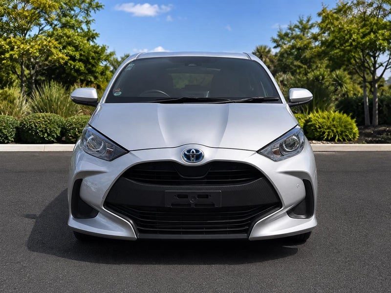 2022 Toyota Yaris Hybrid X, photo 2