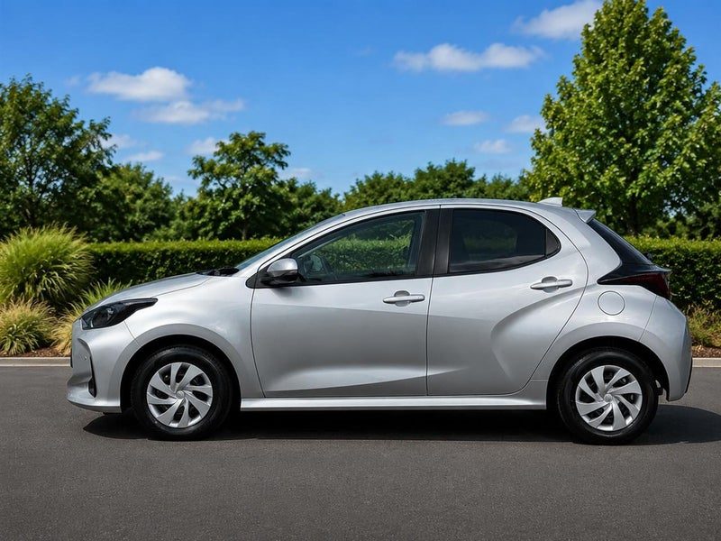2022 Toyota Yaris Hybrid X, photo 3