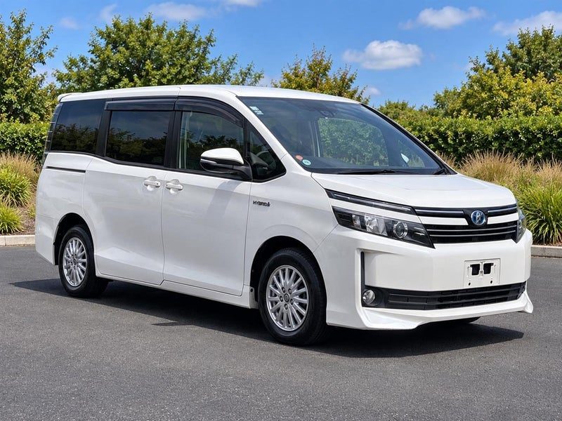 2016 Toyota Voxy HYBRID V