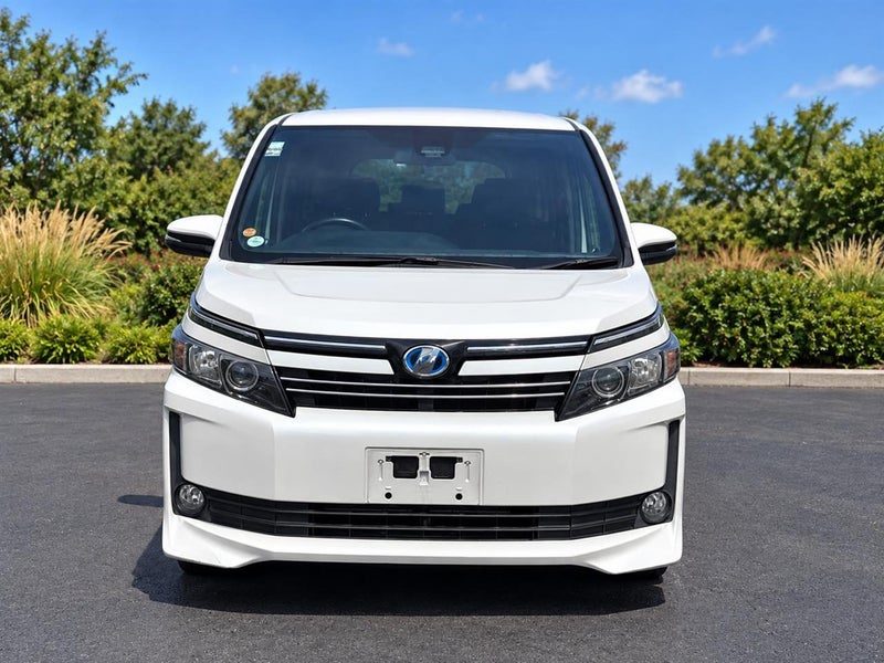 2016 Toyota Voxy HYBRID V, photo 2