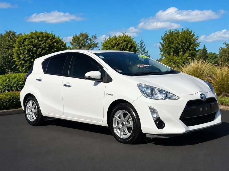 2017 Toyota Aqua S Style Black Hybrid