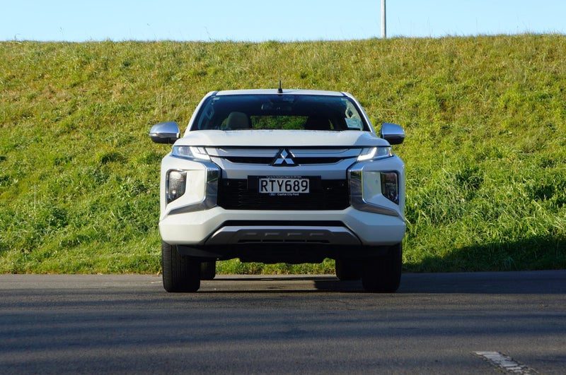 2023 Mitsubishi Triton GLX-R 2.4D 4X2 D/Cab Ute, photo 3