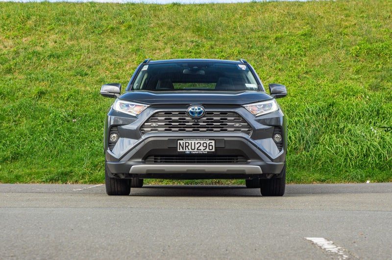 2021 Toyota RAV4 Limited 2.5P Hybrid 4WD, photo 3