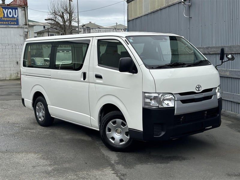 2018 Toyota Hiace 2.0L PETROL / 6AT DOUBLE SLIDERS, main photo