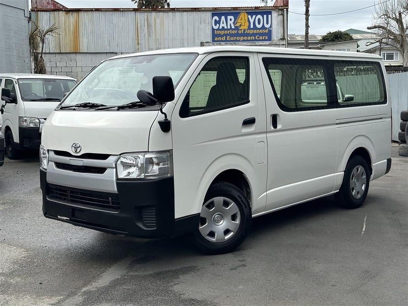 2018 Toyota Hiace 2.0L PETROL / 6AT DOUBLE SLIDERS, photo 2
