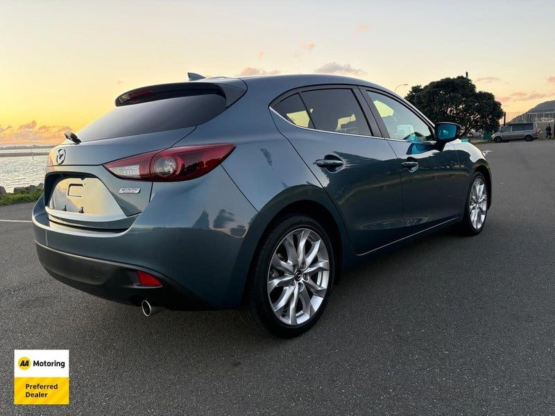 2015 Mazda Axela 20S TOURING, photo 3